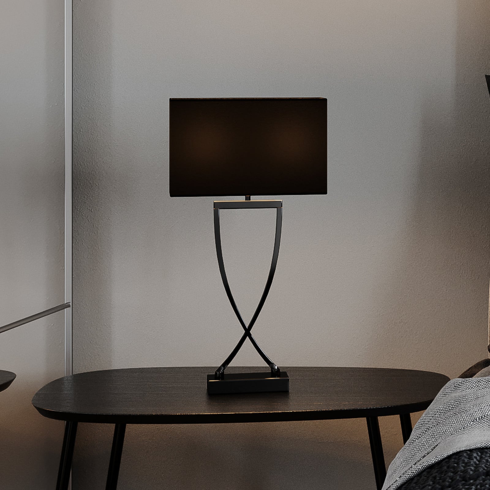 By Rydéns Omega stolna lampa krom/crna visina 52 cm