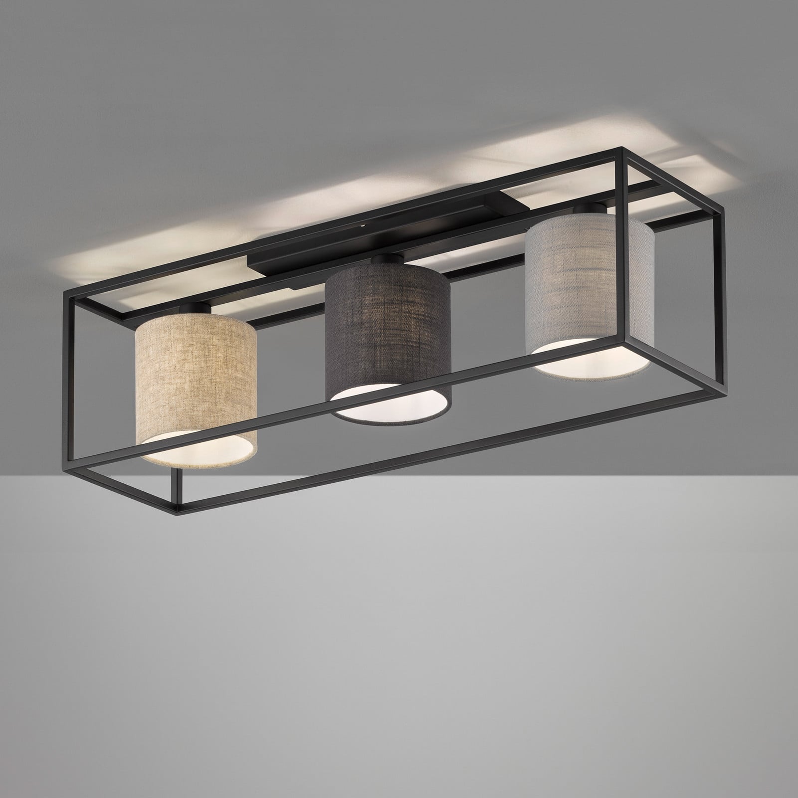 Isko stropna svjetiljka s tri platnena sjenila