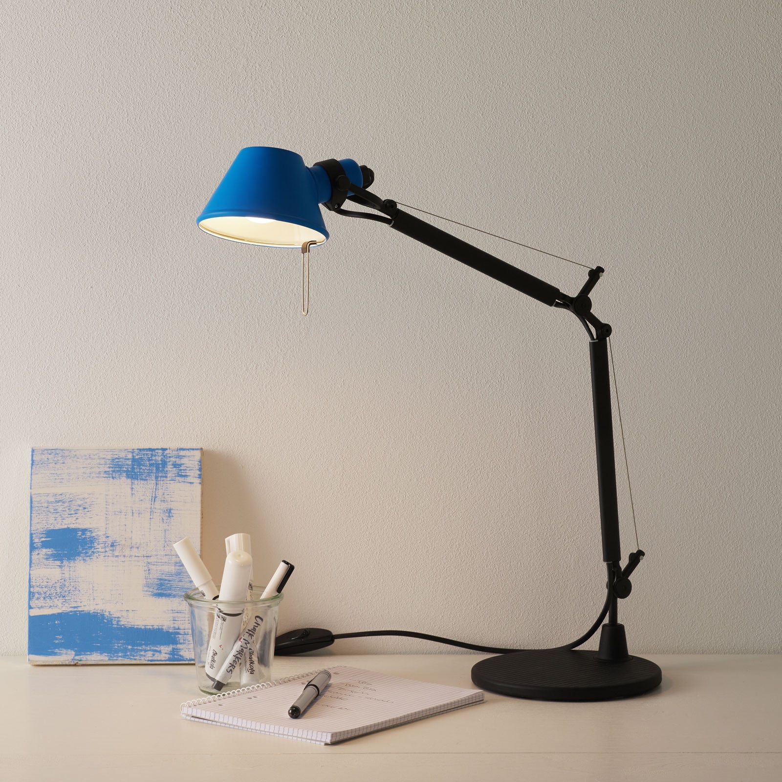 Artemide Tolomeo Micro Bicolor stol crna/plava