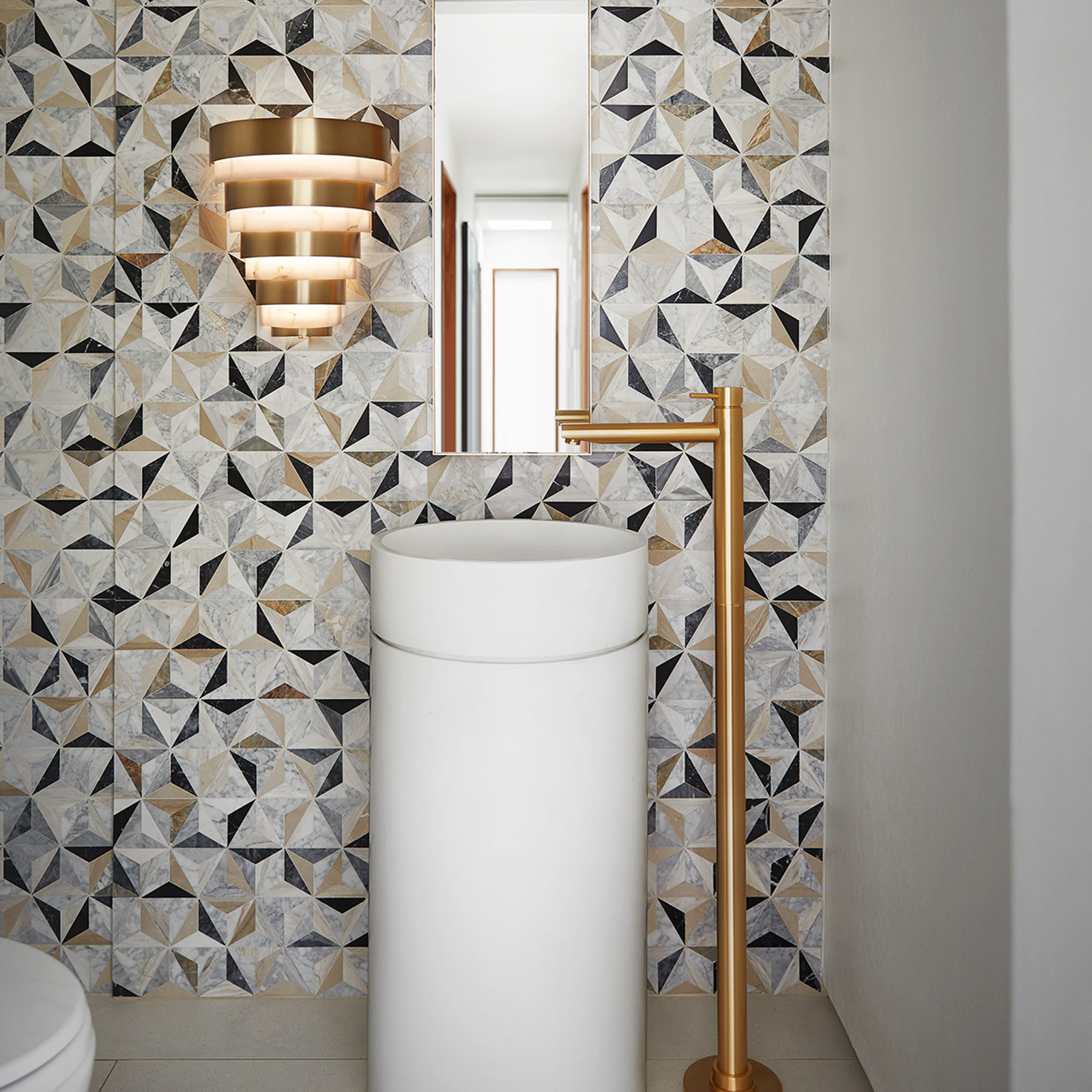 Echelon LED zidna svjetiljka, mesing