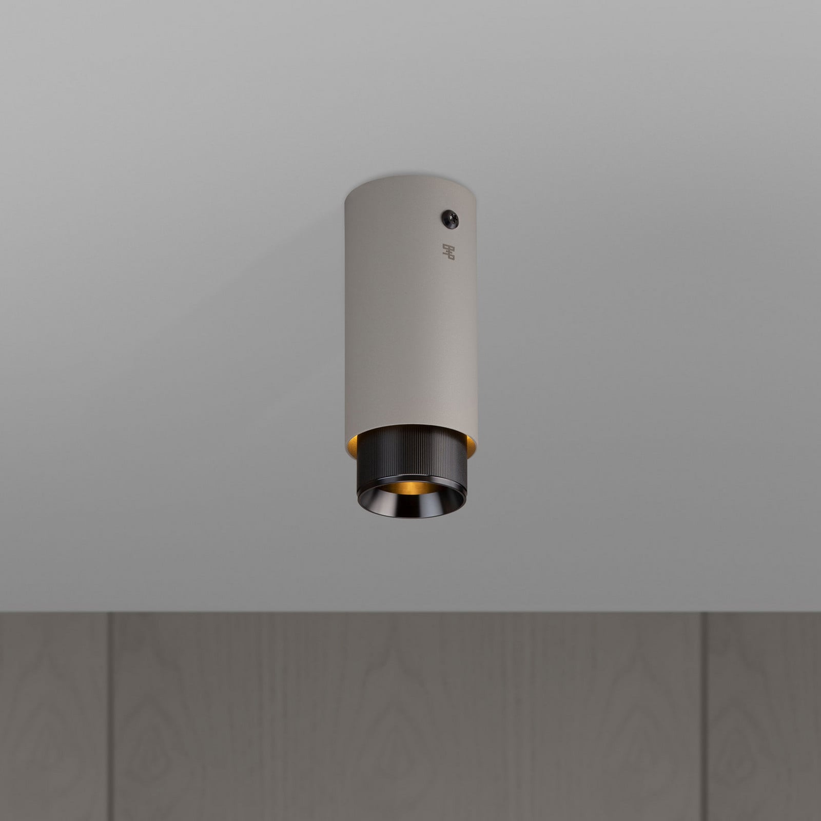 Buster + Punch Exhaust Surface fix siva/metal