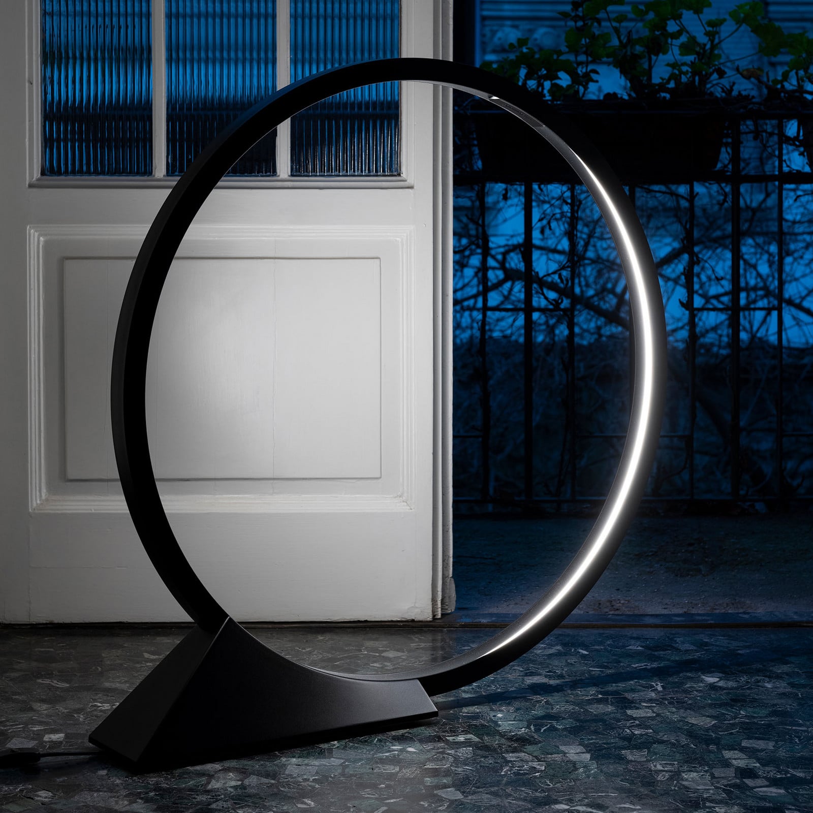 Artemide O LED podna svjetiljka, pribl