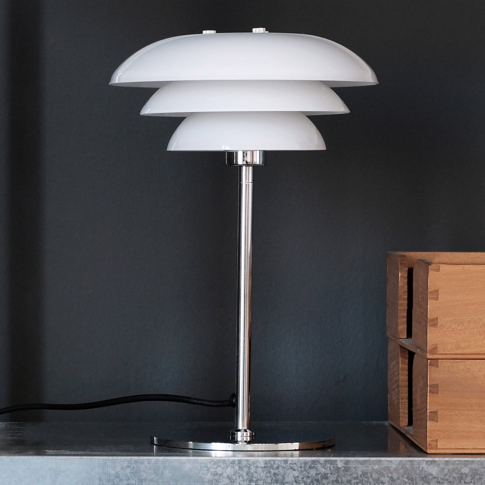 Dyberg Larsen DL20 stakleno sjenilo za stolnu lampu, krom