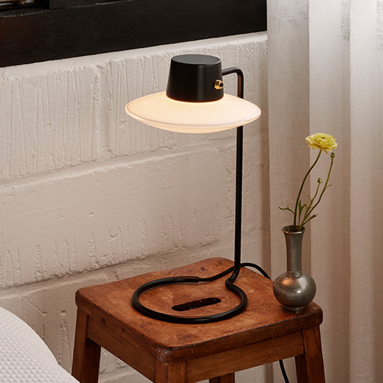 Louis Poulsen AJ Oxford stolno sjenilo opal 41 cm