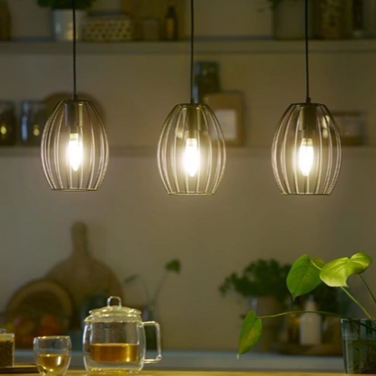 Philips LED svijeća E14 4,9 W 470 lm 2700 K mat 3 komada