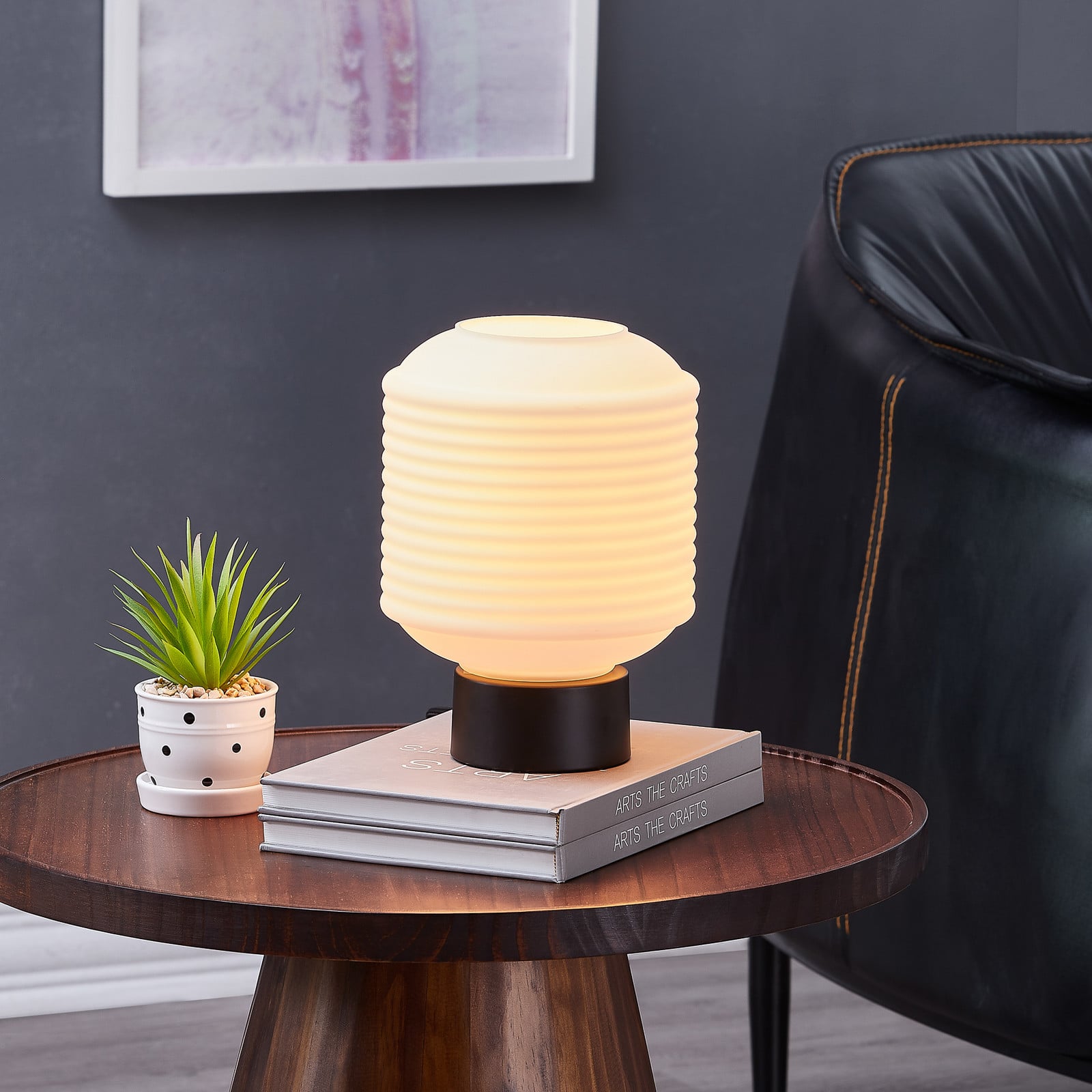 Lindby stolna lampa Cagla, bijela, staklo, visina 25 cm, E27