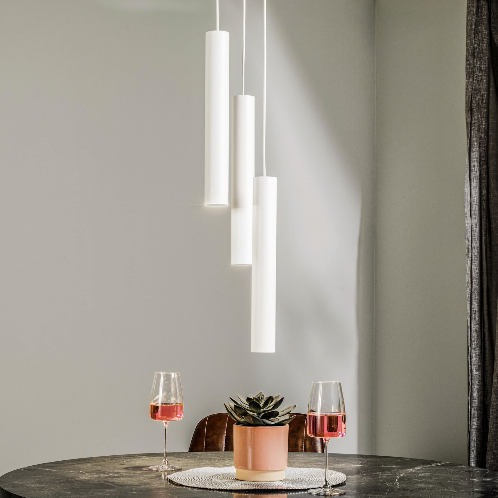 Visilica za oko, tri sijalice, okrugla, bijela