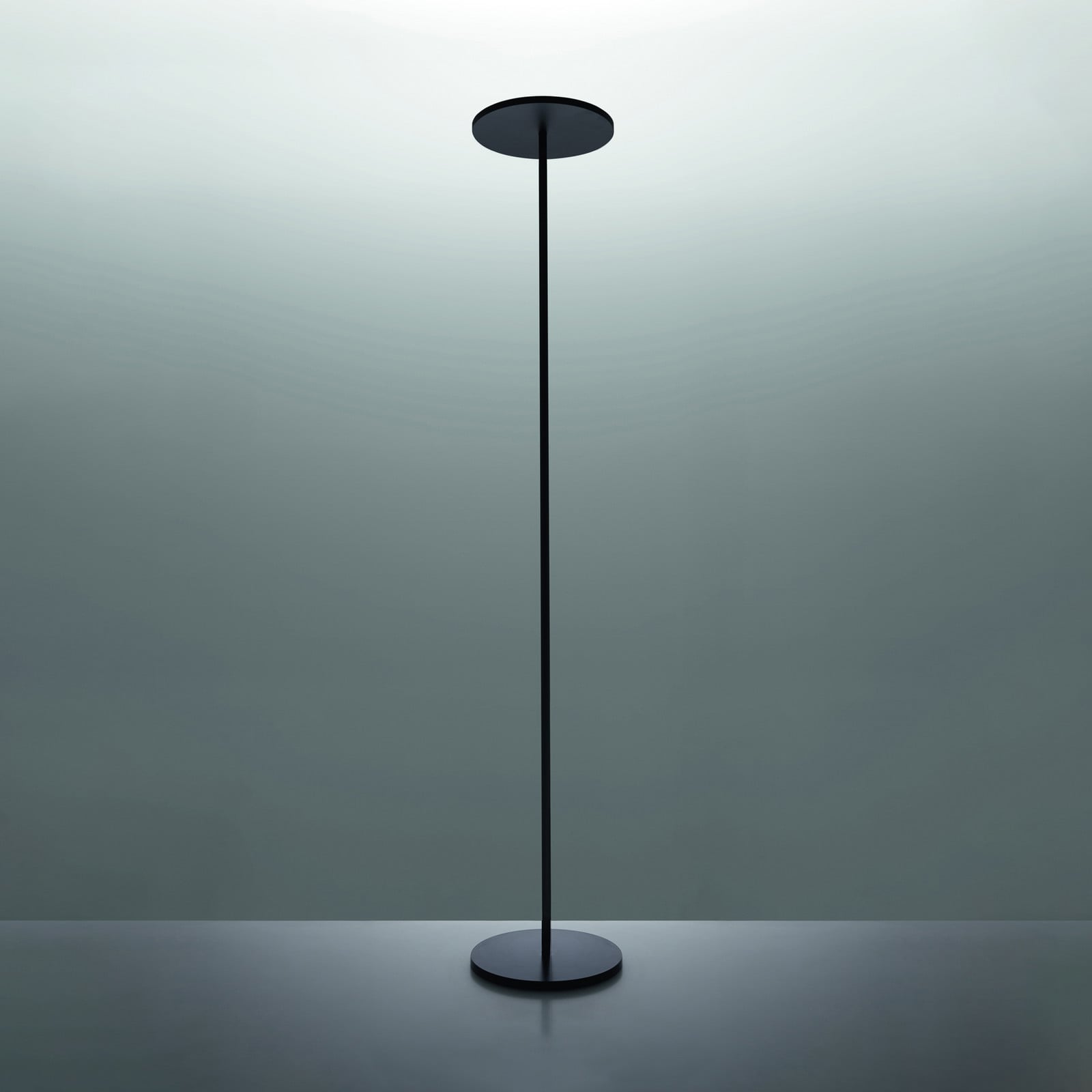 Artemide Athena Integralis podna lampa 950 crna