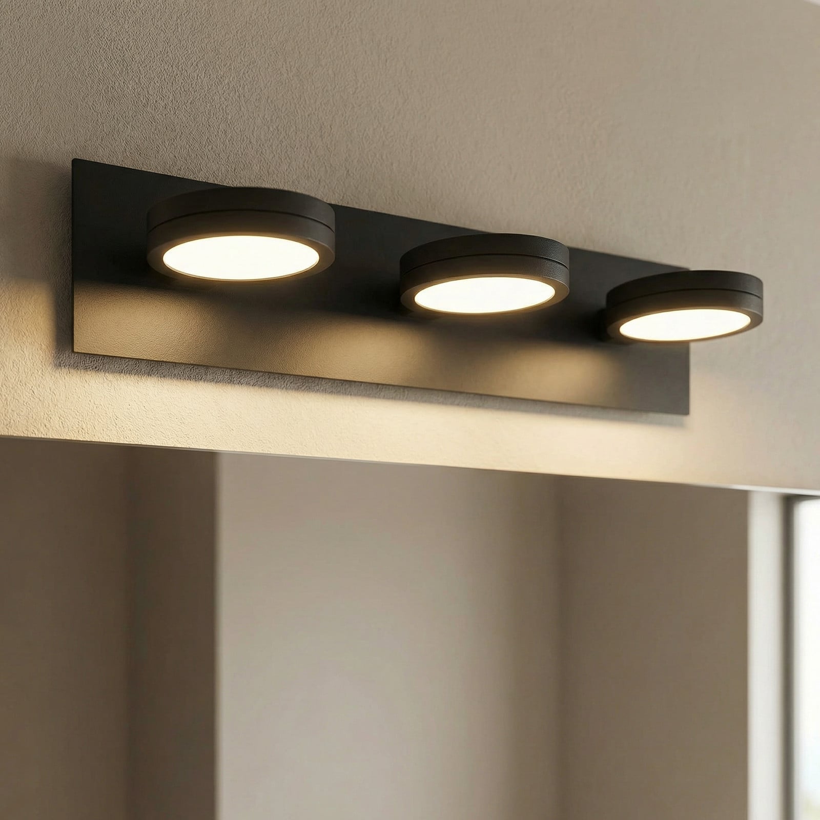 LIGHTME LED svjetlo za ogledalo Aqua down 3 žarulje. crno