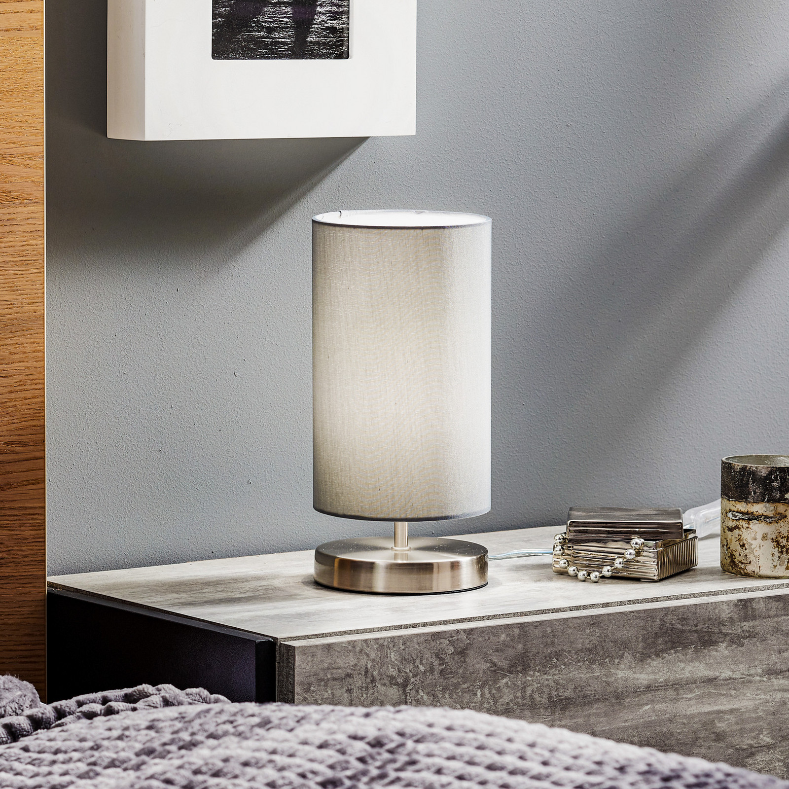 Claire stolna lampa sa sivim sjenilom od tkanine