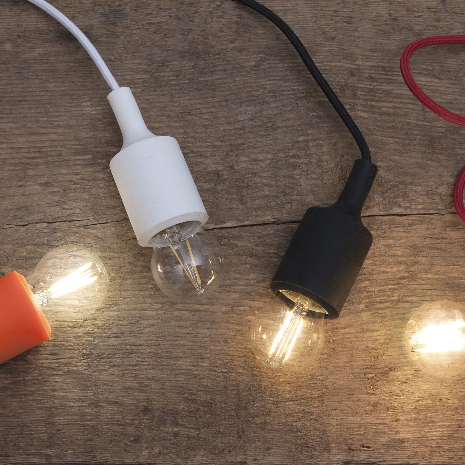 LED miniglobe lampa E27 G45 2W 2,700K filament
