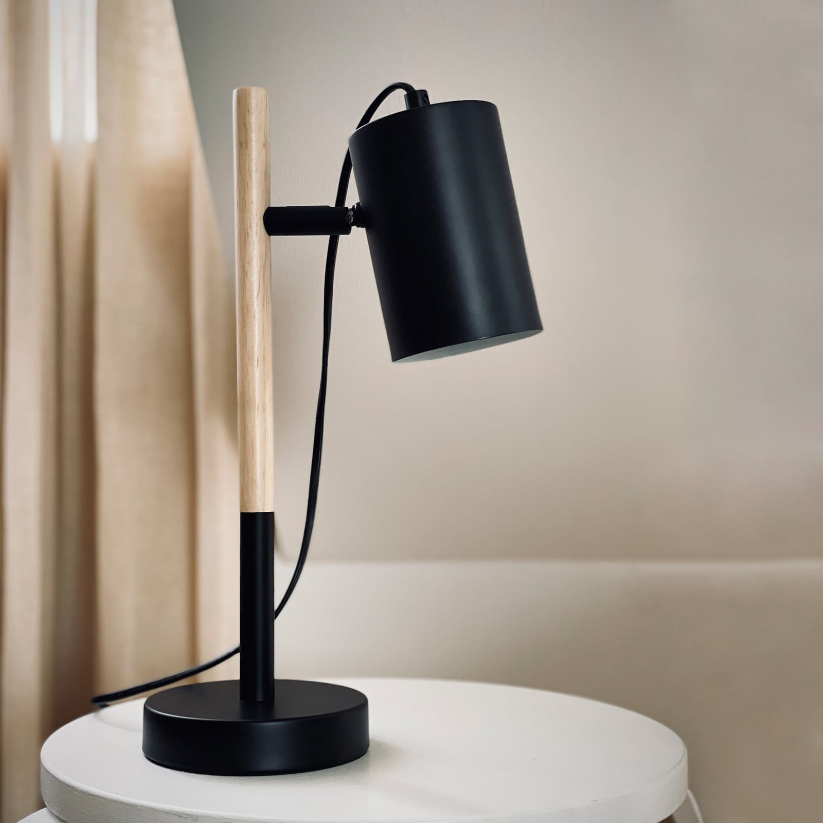 Dyberg Larsen Woody stolna lampa