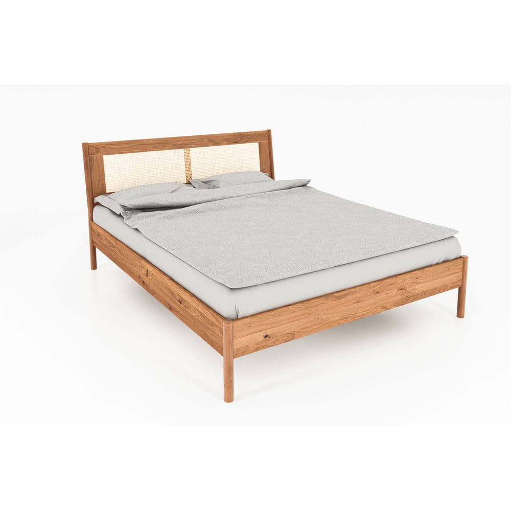 Bračni krevet od hrastovine s uzglavljem od ratana 140x200 cm Pola - The Beds