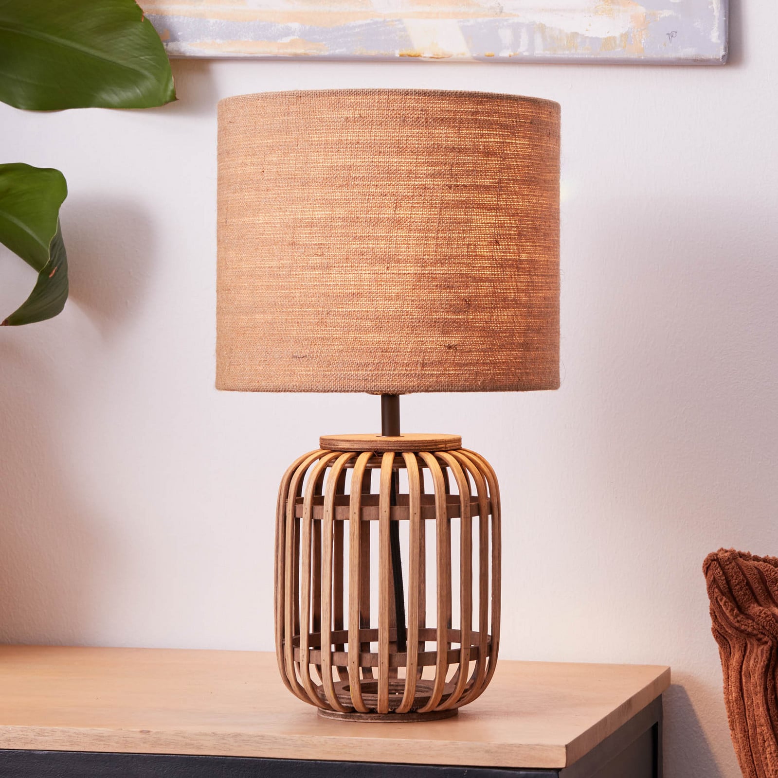 Woodrow stolna lampa od bambusa sa sjenilom od tkanine