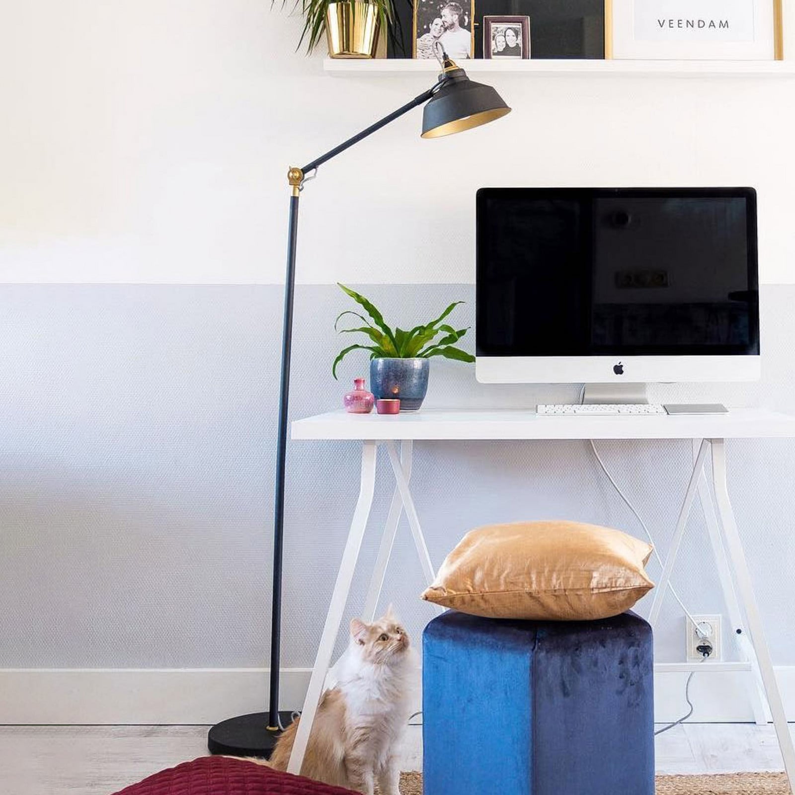 Nové podna lampa, podesiva, crna