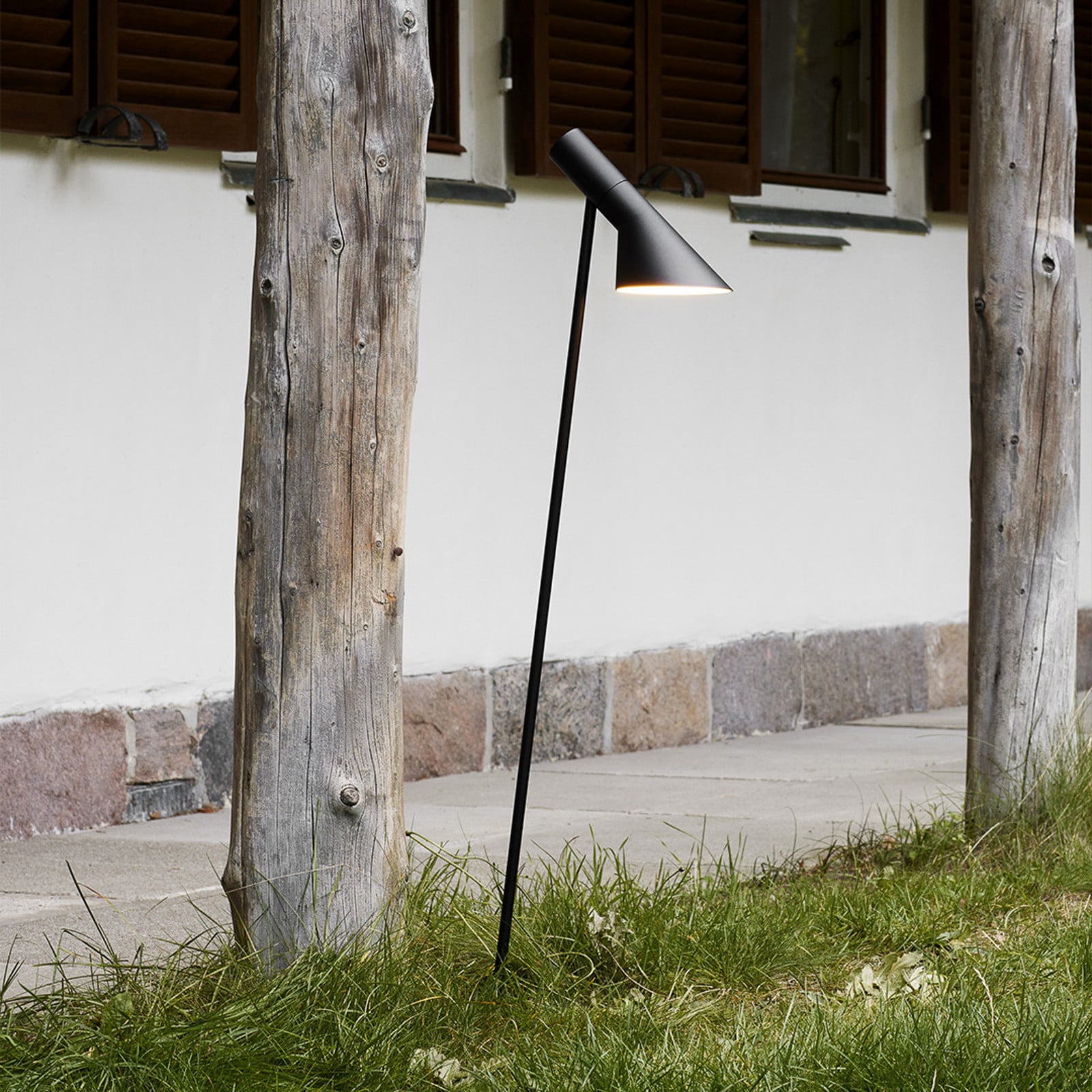 Louis Poulsen AJ Visina vrta 95 cm temeljna ploča 830