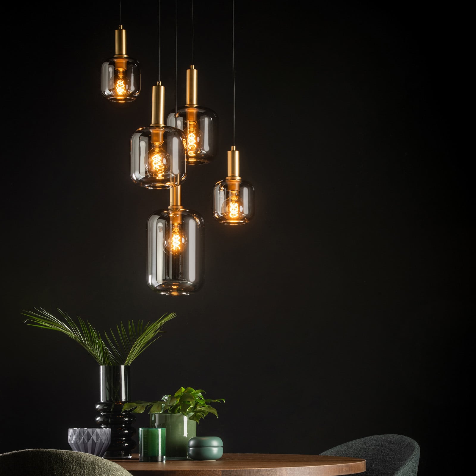 Viseća lampa Joanet sa dimljenim staklom, pet žarulja