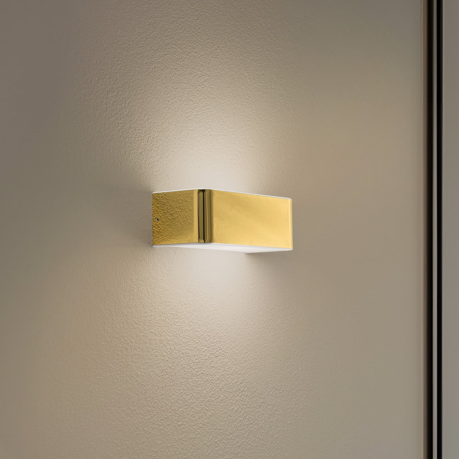 Rauma zidna svjetiljka, mesing, širina 20 cm