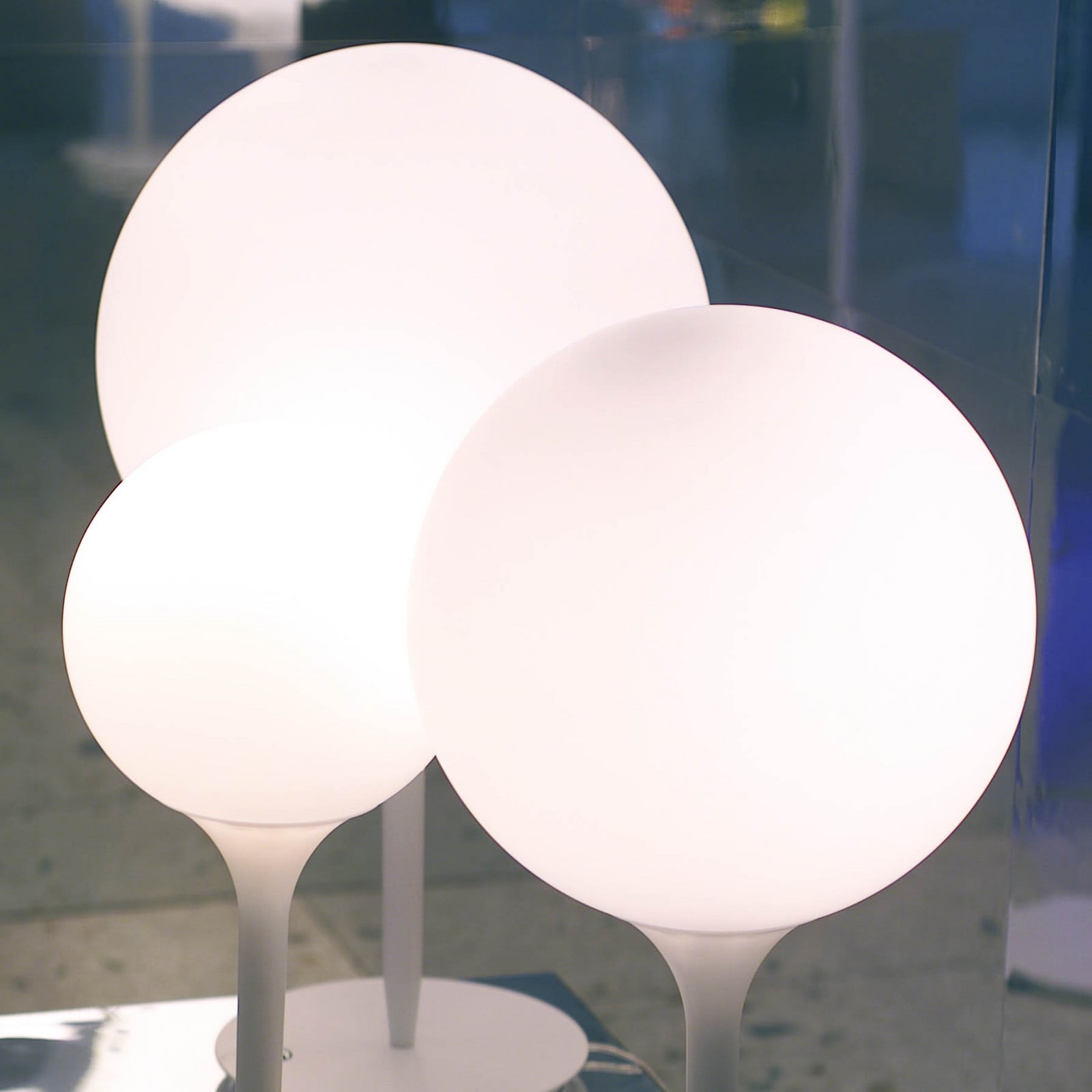 Stolna lampa Artemide Castore visine 31,4 cm