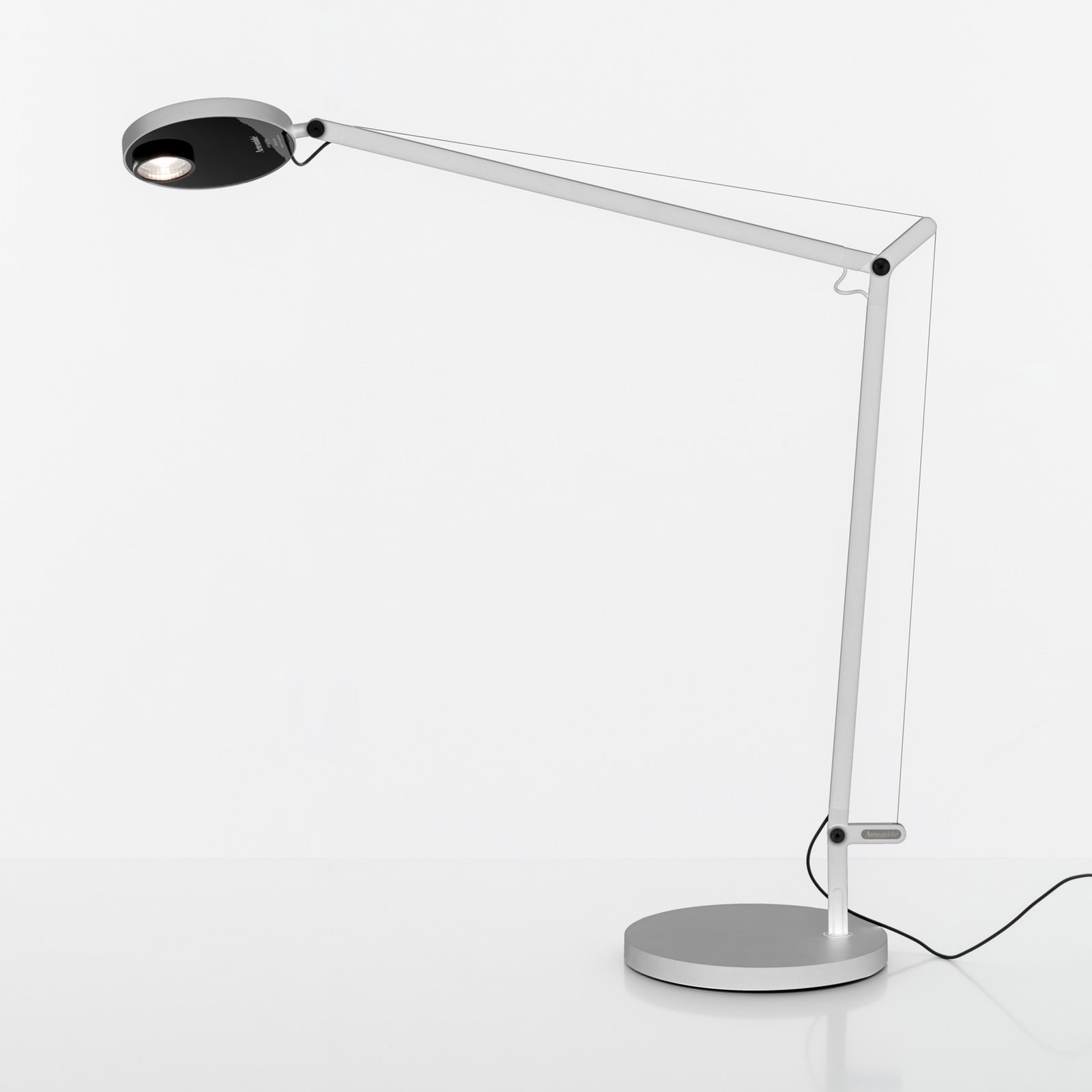 Artemide Demetra Professional stol 930 bijeli
