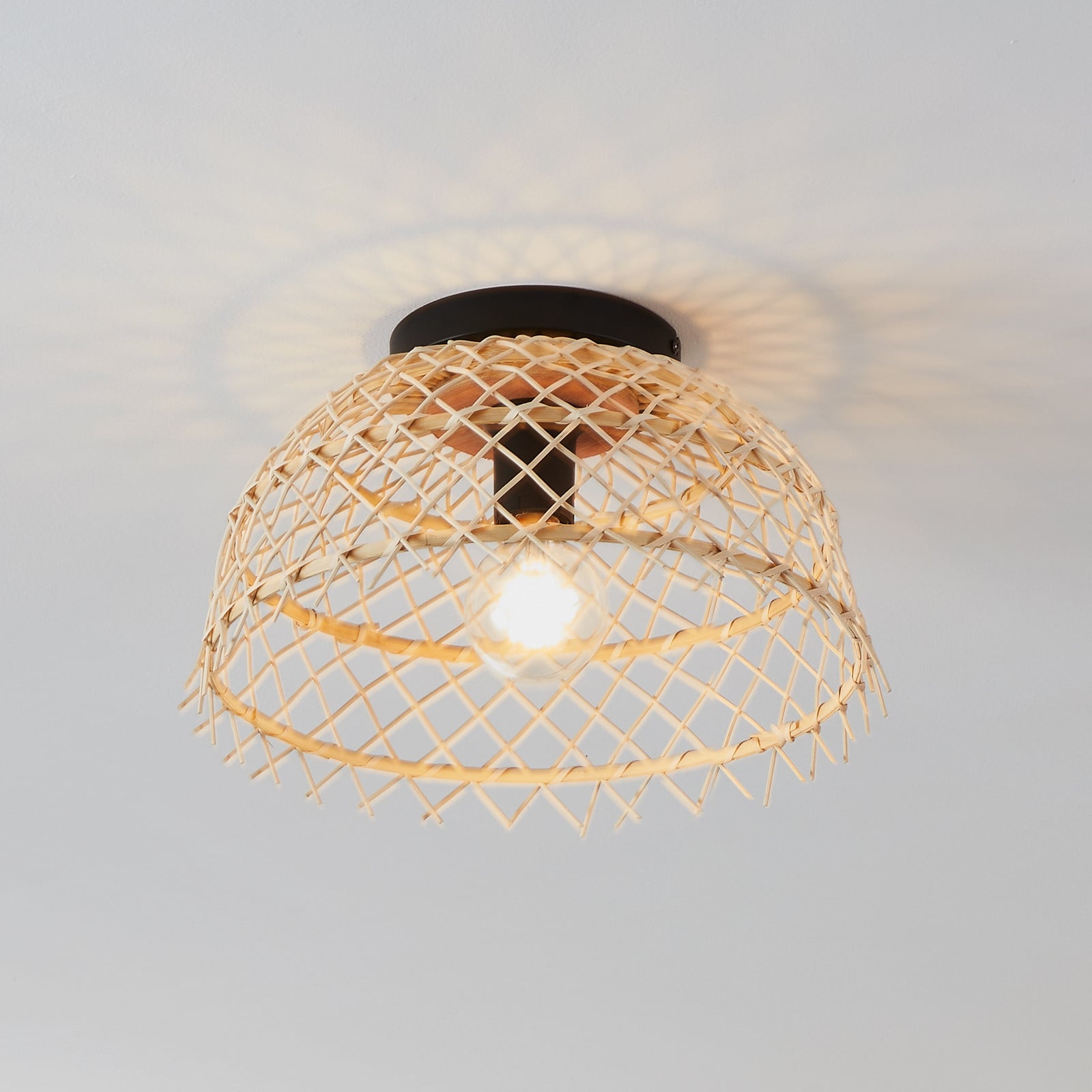 Ausnby stropno svjetlo s drvenom mrežom, prirodno