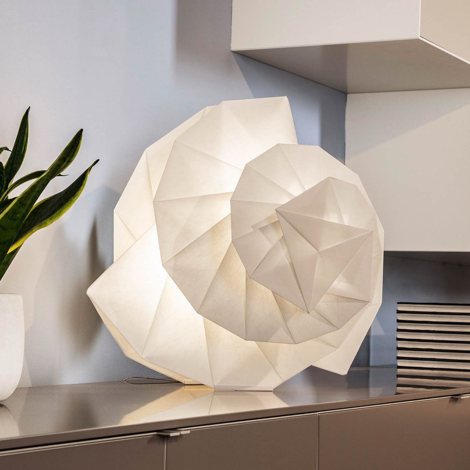 Artemide Mendori LED stolna lampa u jajetu